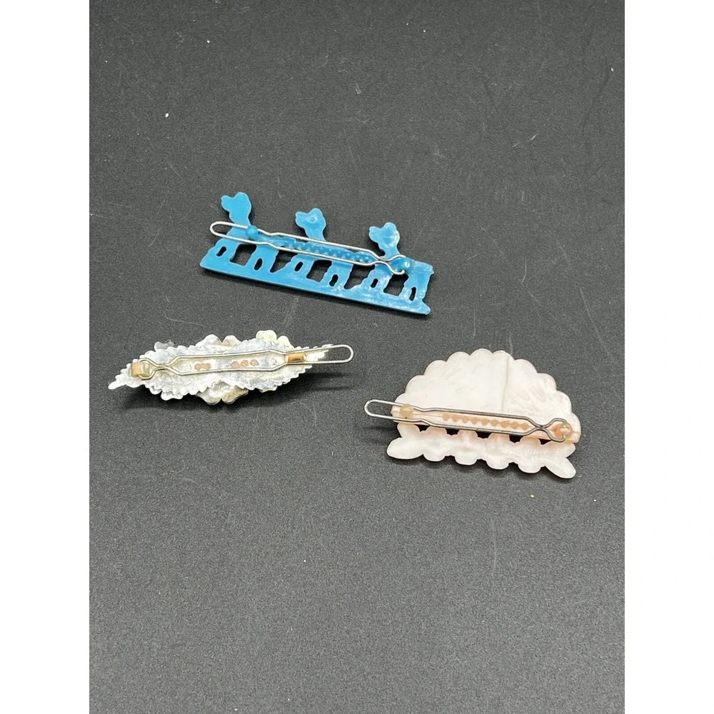 The Unbranded Brand vtg plastic